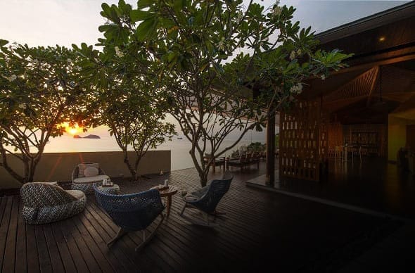 Serene hotel setting with Hilton Honors logo