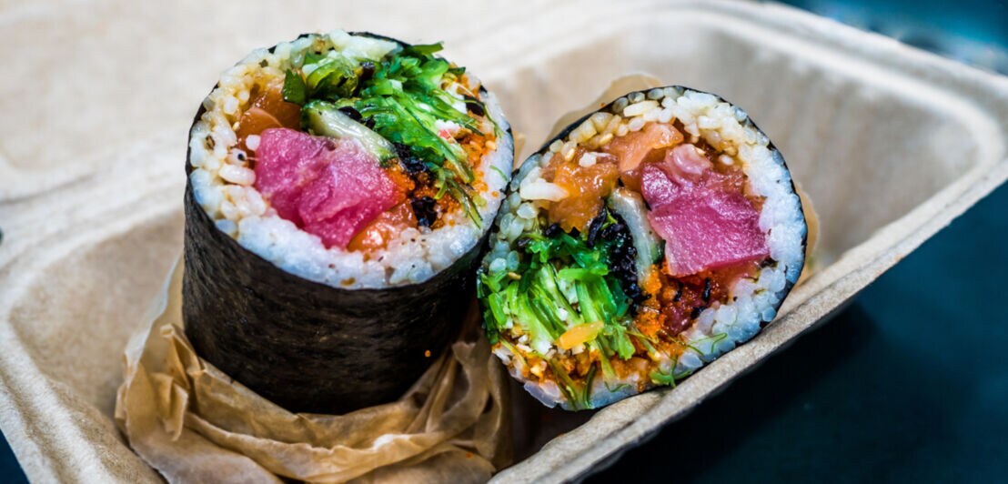 Sushi in Pappschachtel