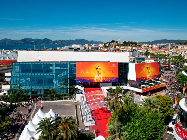 Blick auf das Festivalgebäude Palais des Festivals et des Congrès de Cannes