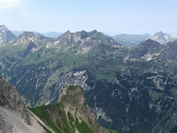 Panoramaaufnahme des Mindelheimer Klettersteigs.